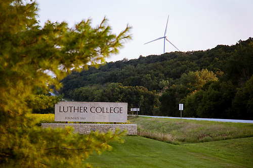 The Center for Sustainable Communities encourages students to vote in the March 4 special election. Photo courtesy of Luther College. Photographer: Aaron Lurth.